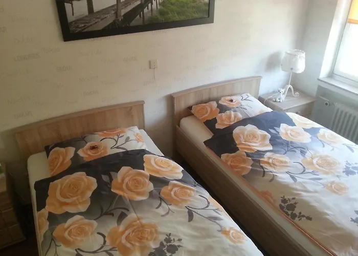 Zum Fuchsbau מלון