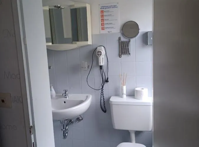 מלון Zum Fuchsbau *